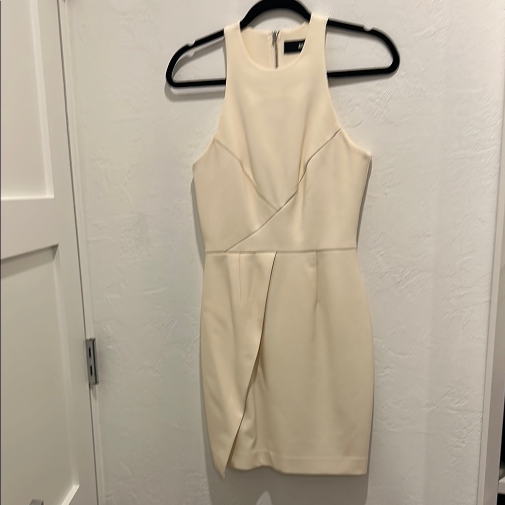 Elegant Cream Sleeveless Dress